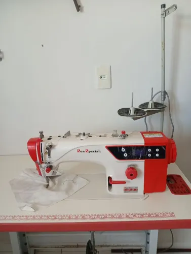 Máquina de costura