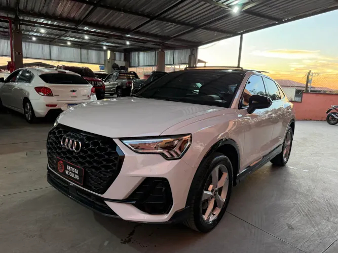 Audi Q3 SPB Perf. Black 2.0 TFSI Tipt. Quat. 2023