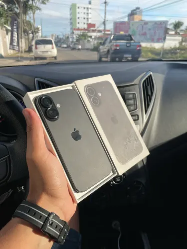 iPhone 16