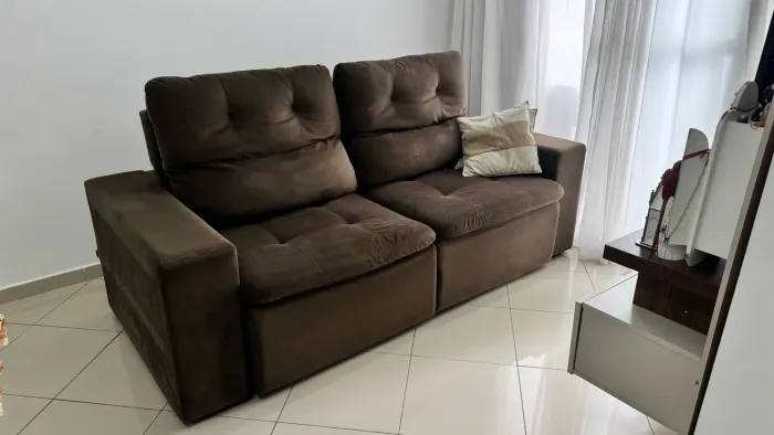 Sofá Confortável Retrátil e Reclinável / Marrom / Ótimo Estado