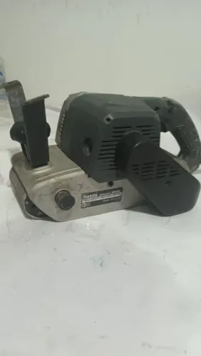 Só Hoje. Super Oferta . Lixadeira de cinta Makita M9400 940w 220v