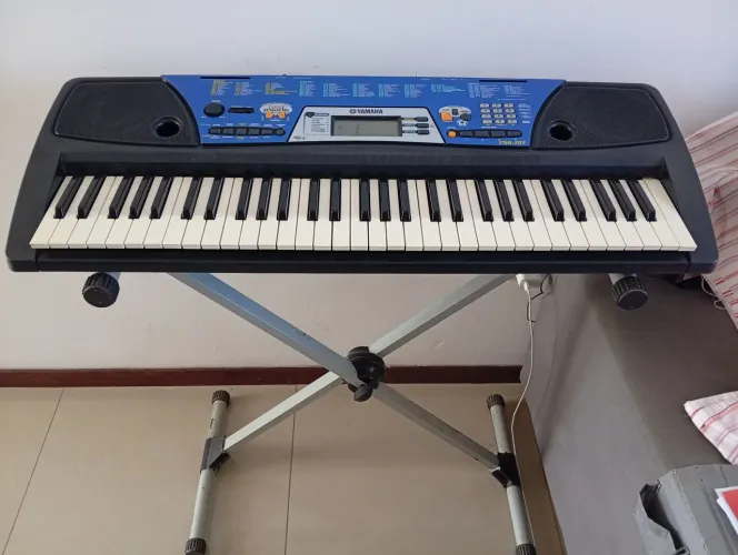 Teclado Yamaha PSR 202