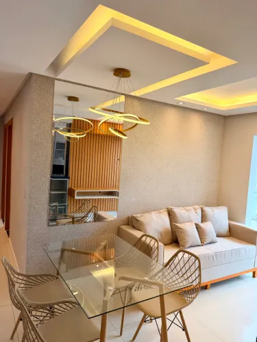 2/4 Decorado em Buraquinho - Semi Mobiliado | Piscina, Academia e Portaria 24h