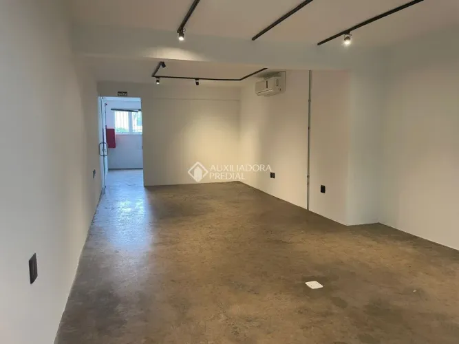 Sala com garagem no Centro Comercial Sevilha