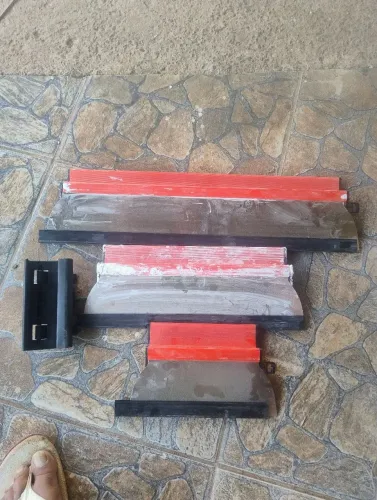 Kit Desempenadeira berox 60cm, 40cm, 25cm e suporte para cabo.