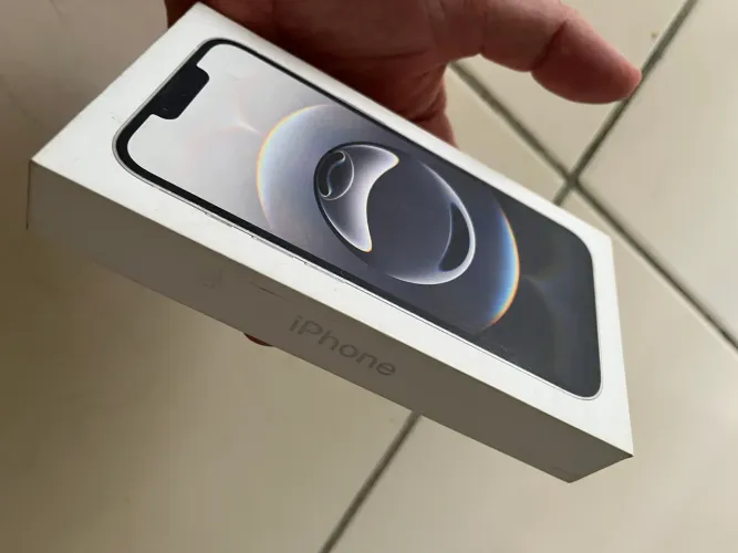 Caixa do iPhone 16e