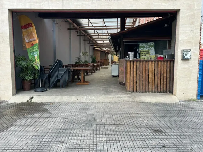 OPORTUNIDADE! Vila Comercial com 6 Box, 665M² - Ribeira