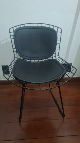 4 Cadeiras Bertoia Pretas super novas
