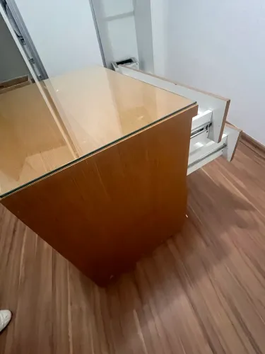 Cômoda de 4 gavetas