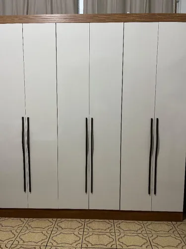 Roupeiro novo
