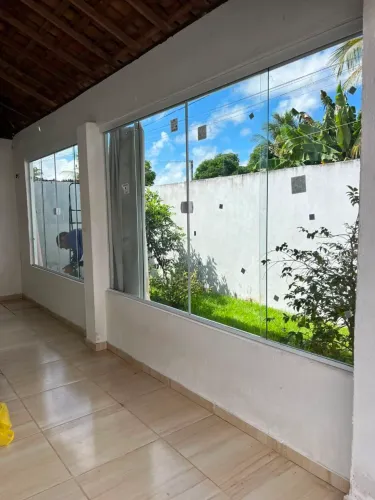 Box de banheiro, porta de vidro, janelas, espelhos. Instalação e manutenção.