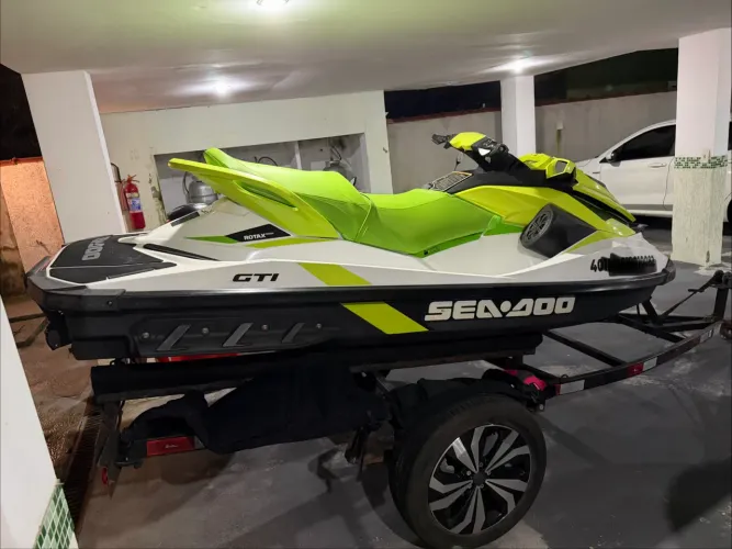 jet ski sea doo gti