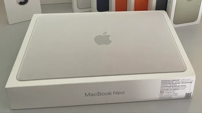 MacBook CPO NEO-lacrado Silver, 1 ano de garantia da Apple