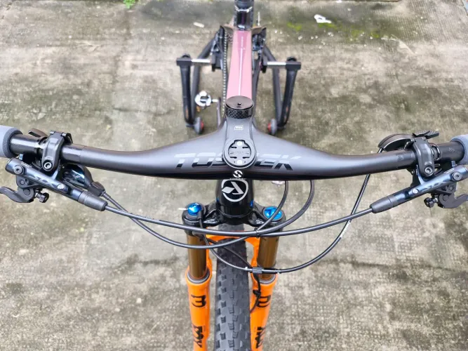 Guidão Integrado Carbono Toseek + Punho + Suporte GPS