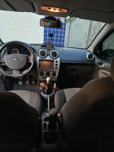 Ford Fiesta Sed. 1.6 8V Flex 4P 2013