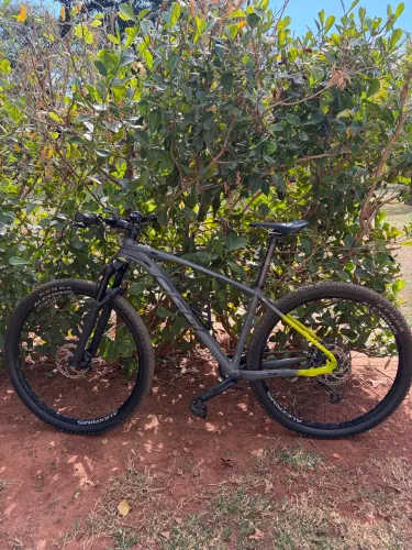 Bicicleta OGGI aro 29 MTB sense 7.4