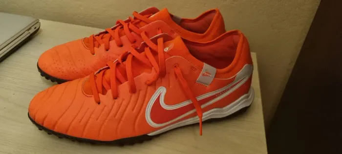 Chuteira society nike tiempo pro 43