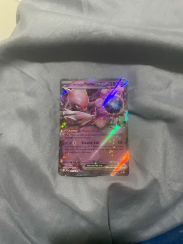 Carta Mewtwo ex da equipe rocket