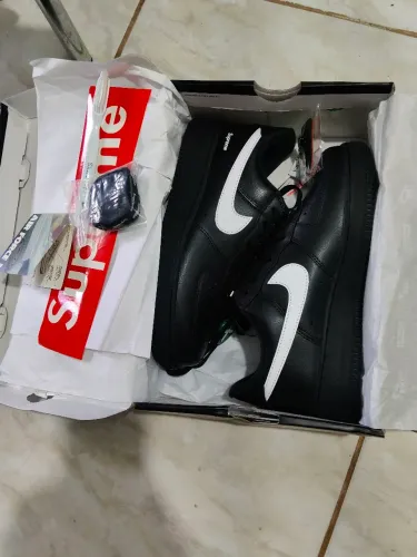Nike supreme Air force
