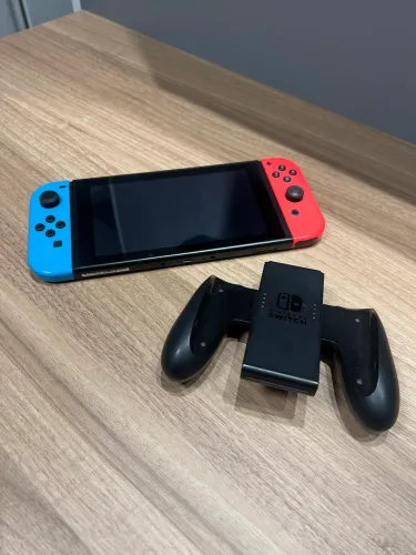 Nintendo Switch Usado + Mario Kart + Mario Odyssey + Cuphead Dlc