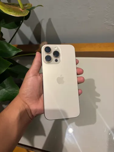 iPhone 16 pro Max todo original