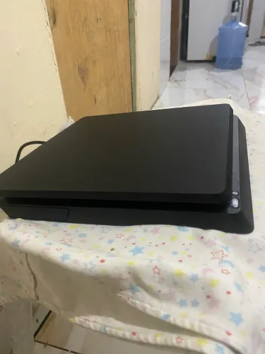 Ps4 slim 1TB novo