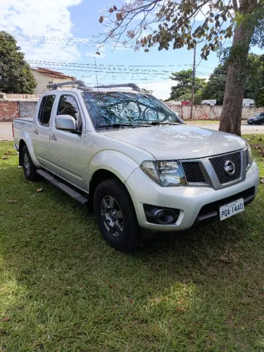 Nissan Frontier SV AT. CD 4X4 2.5 TB Dies. Aut. 2015