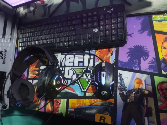 Teclados e mouse e headset gamer