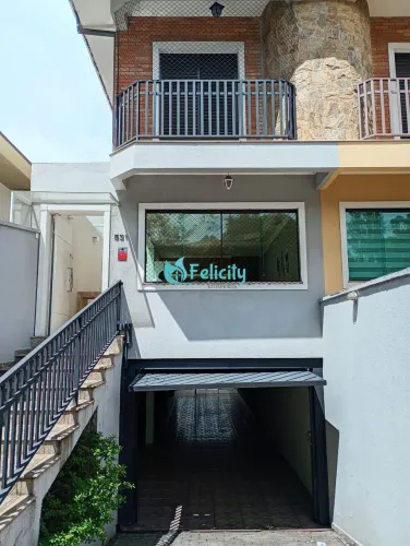 Sobrado com 3 Dorms, 5 Vagas, 150m2 no Parque São Domingos.