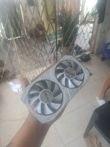 RX 560 4 GIGAS DDR5