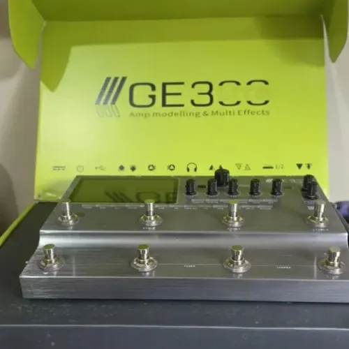 Pedaleira Guitarra Mooer Ge300 Lite Multi Efeitos & Tone Capture