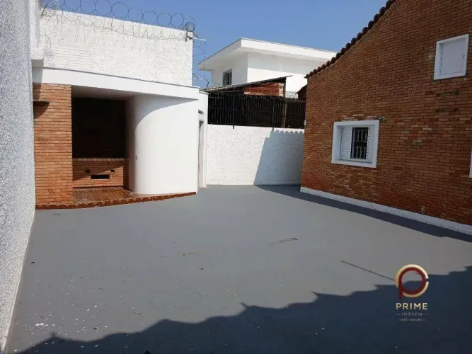 Sobrado com 3 quartos para alugar, 221 m² por R$ 7.948/mês - Centro - Sorocaba/SP