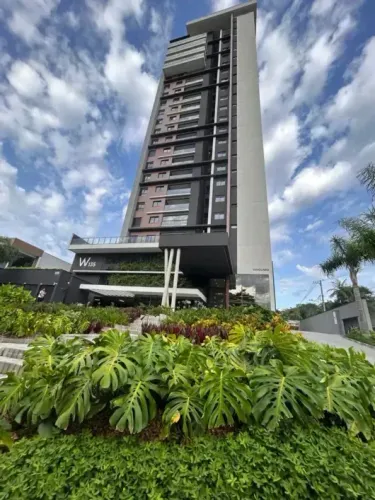 Semimobiliado W135: 73m², 2 vagas, 21º andar, face norte, vista serra, suíte c/ closet At