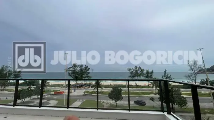 Apartamento frente mar