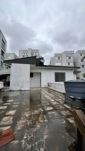 Alugo apartamento semi mobiliado 3 suites na Trindade