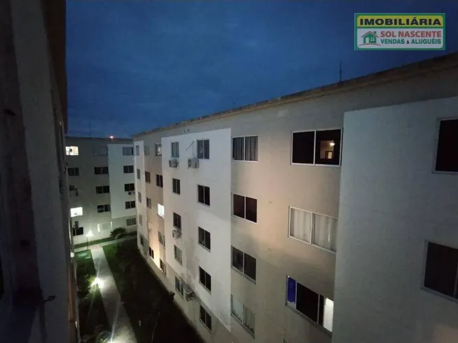 Apartamento com 2 dormitórios para alugar, 44 m² por R$ 2.279/mês - Sapiranga - Fortaleza/