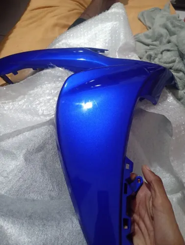Carenagem fluoo lateral direita gerente farol