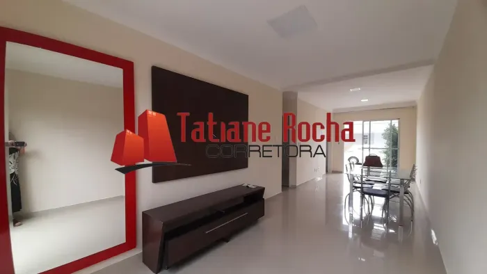 Alugo excelente casa no Condomínio Vive Lá Vie.
