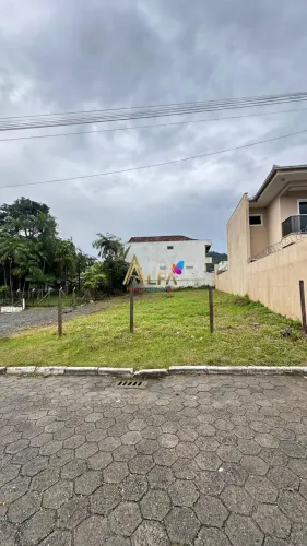 Excelente Terreno para Clínicas e Escritórios no Centro de Penha
