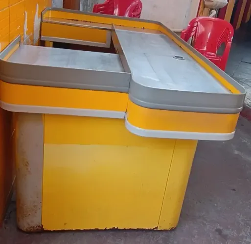 *Descrição:* *Caixa de Supermercado* *Usado* *1,80cm x 0,70cm* *R$ 800,00*