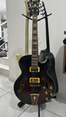 Guitarra semi acústica ibanes ak 95 edição limitado