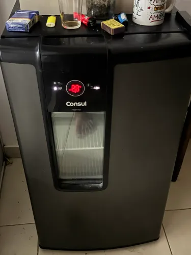Cervejeira Titanium CZD12MT 83L Cinza escuro Consul 127V