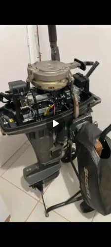 Motor Suzuki 15 HP