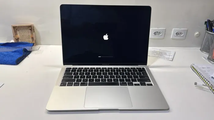 Macbook Air M1 - 8gb RAM e 256gb ssd