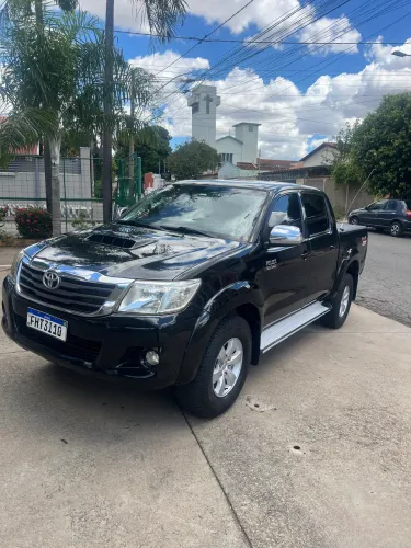 Toyota Hilux CD SRV D4-d 4X4 3.0 TDI Diesel AUT 2014