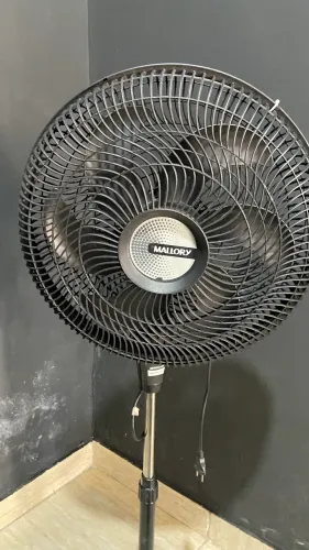 Ventilador de Pé Mallory