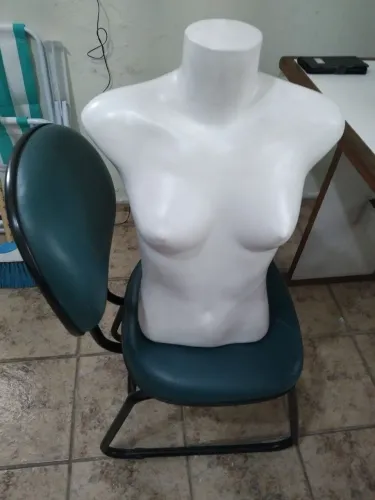 Manequim meio corpo branco