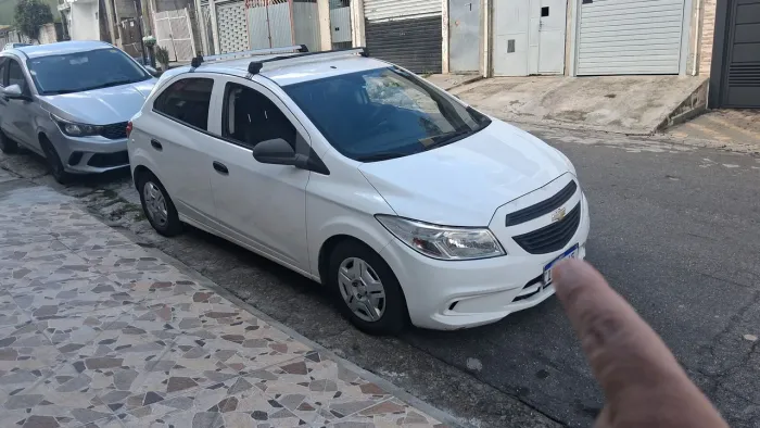 Chevrolet Onix JOY Hatch 1.0 8V Flex Mec. 4P 2018