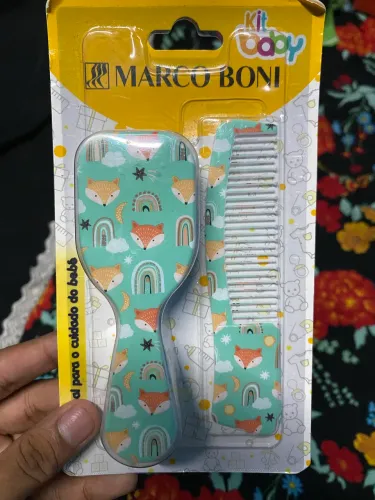 Acessórios e roupas para neném 