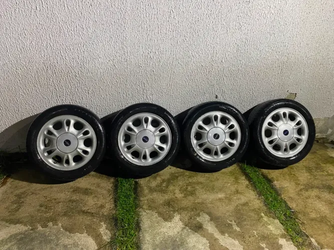 JOGO DE RODAS ORIGINAIS FIAT - GOTINHA ARO 15